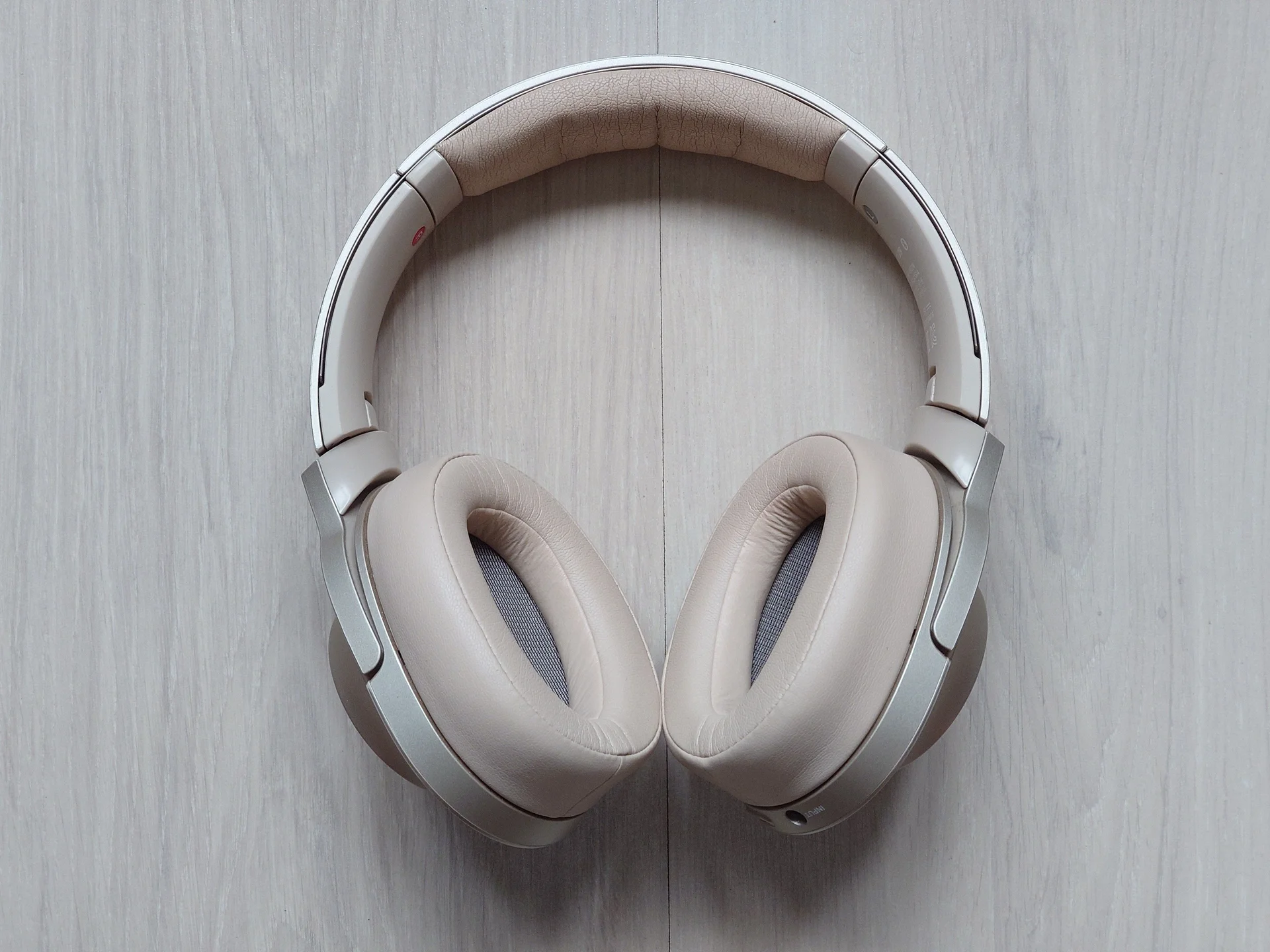 Sony WH-H900N Gold - миниатюра 3