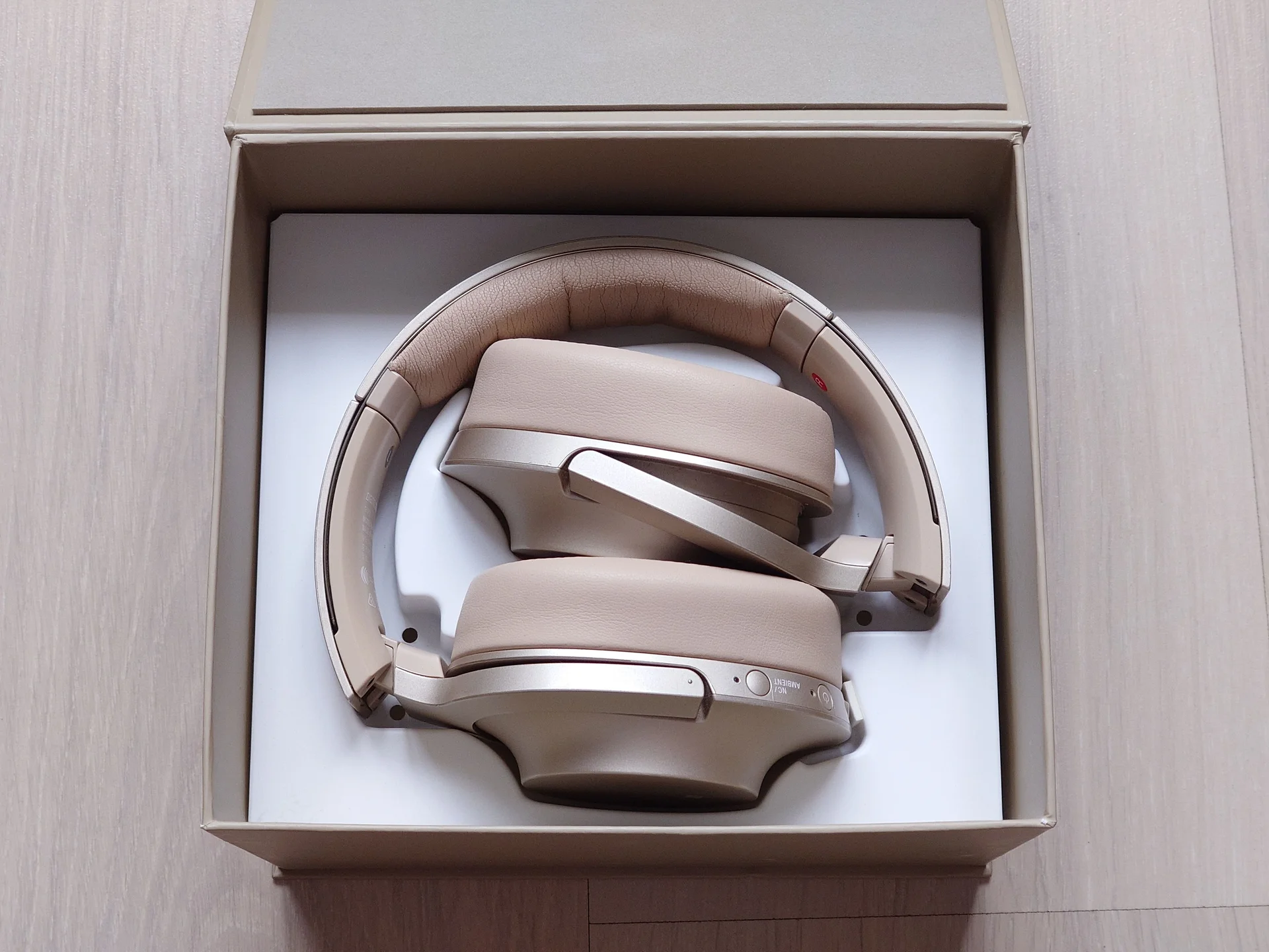 Sony WH-H900N Gold - миниатюра 6