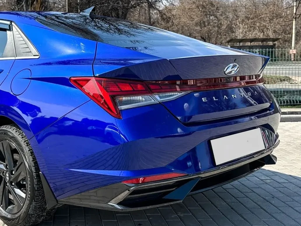 Hyundai Elantra 2022 - миниатюра 2