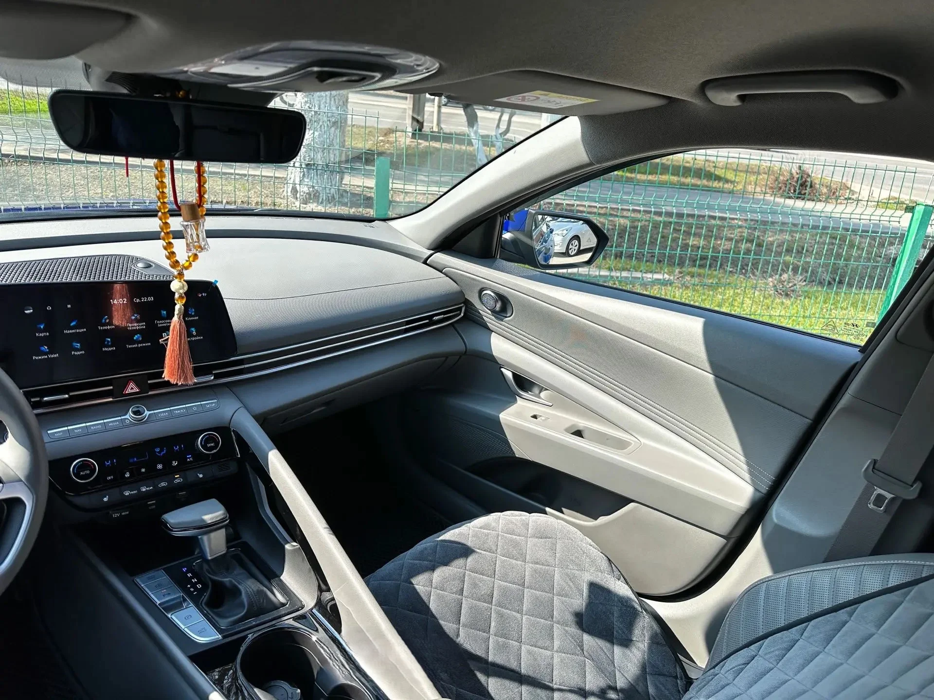 Hyundai Elantra 2022 - миниатюра 6