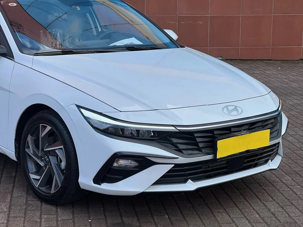 Hyundai Elantra - миниатюра 6