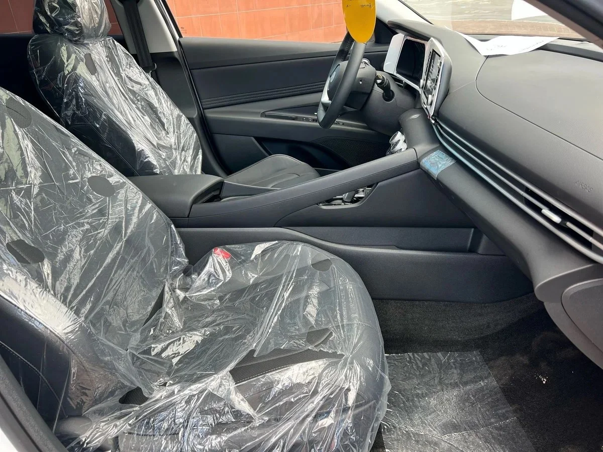 Hyundai Elantra - миниатюра 8