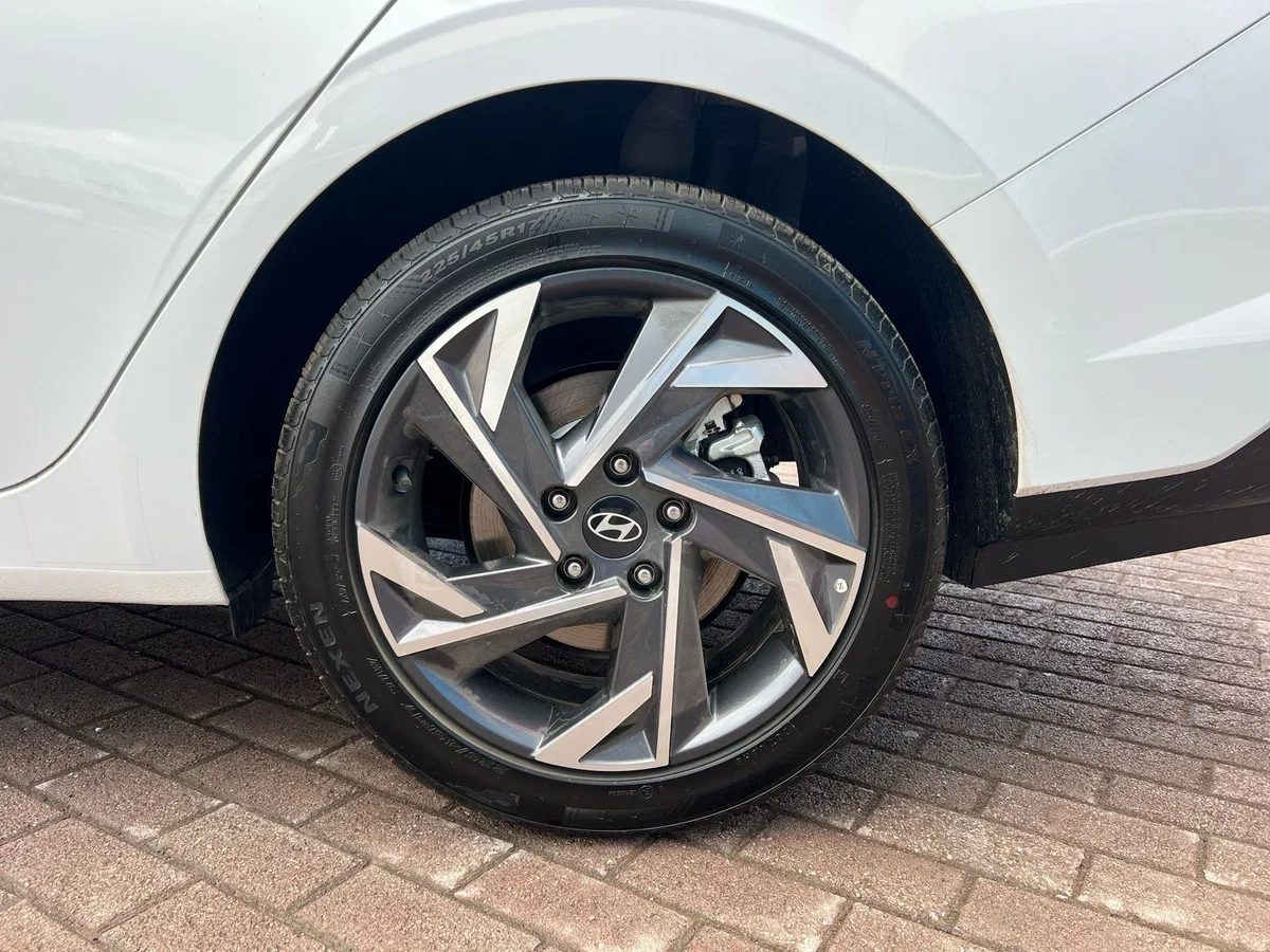 Hyundai Elantra - миниатюра 10