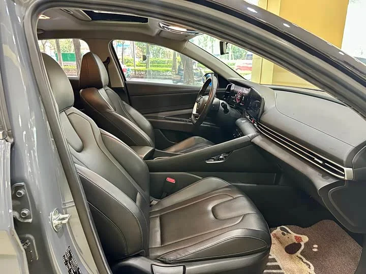 Hyundai Elantra, 2021 - миниатюра 9