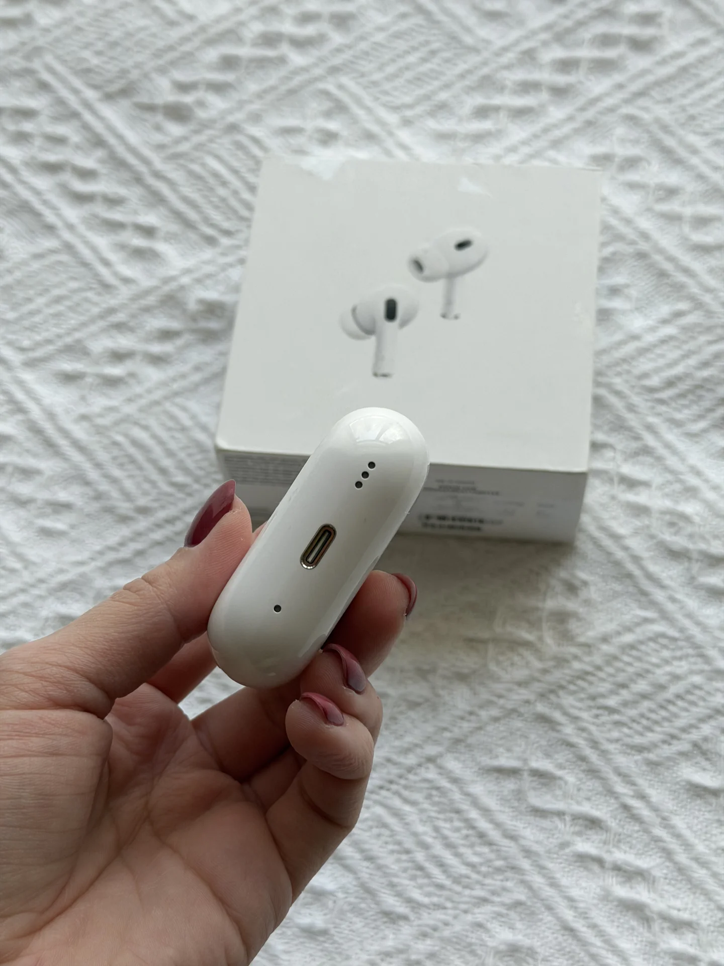 Apple AirPods Pro (2nd generation) USB-C Charging - миниатюра 3