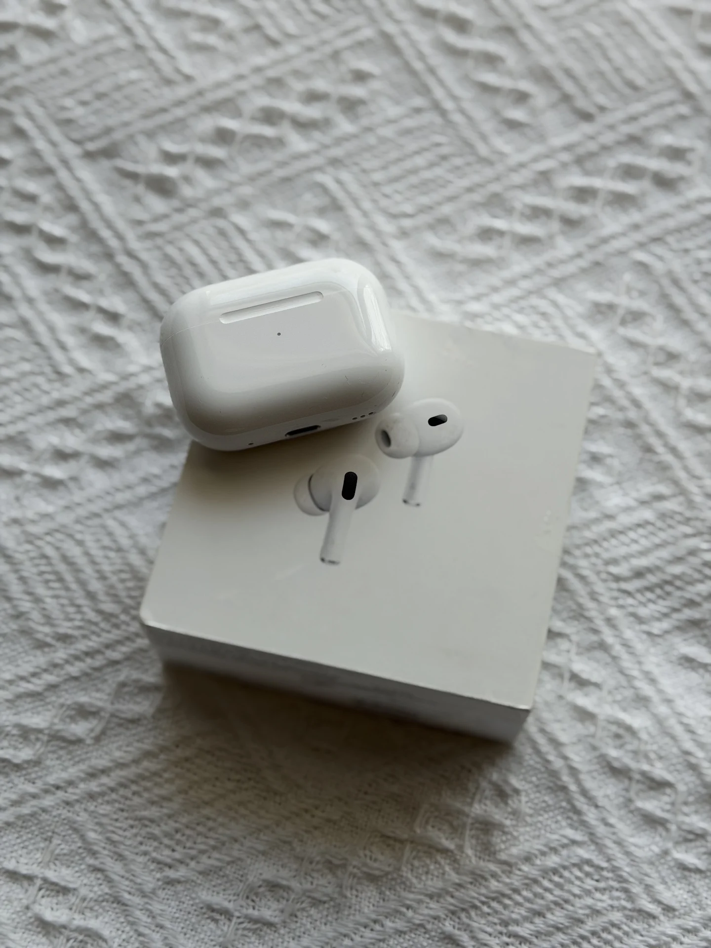 Apple AirPods Pro (2nd generation) USB-C Charging - миниатюра 5