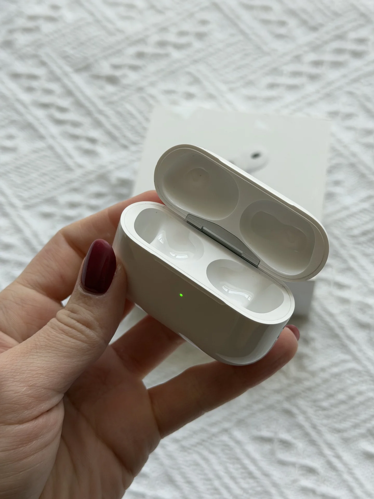 Apple AirPods Pro (2nd generation) USB-C Charging - миниатюра 8