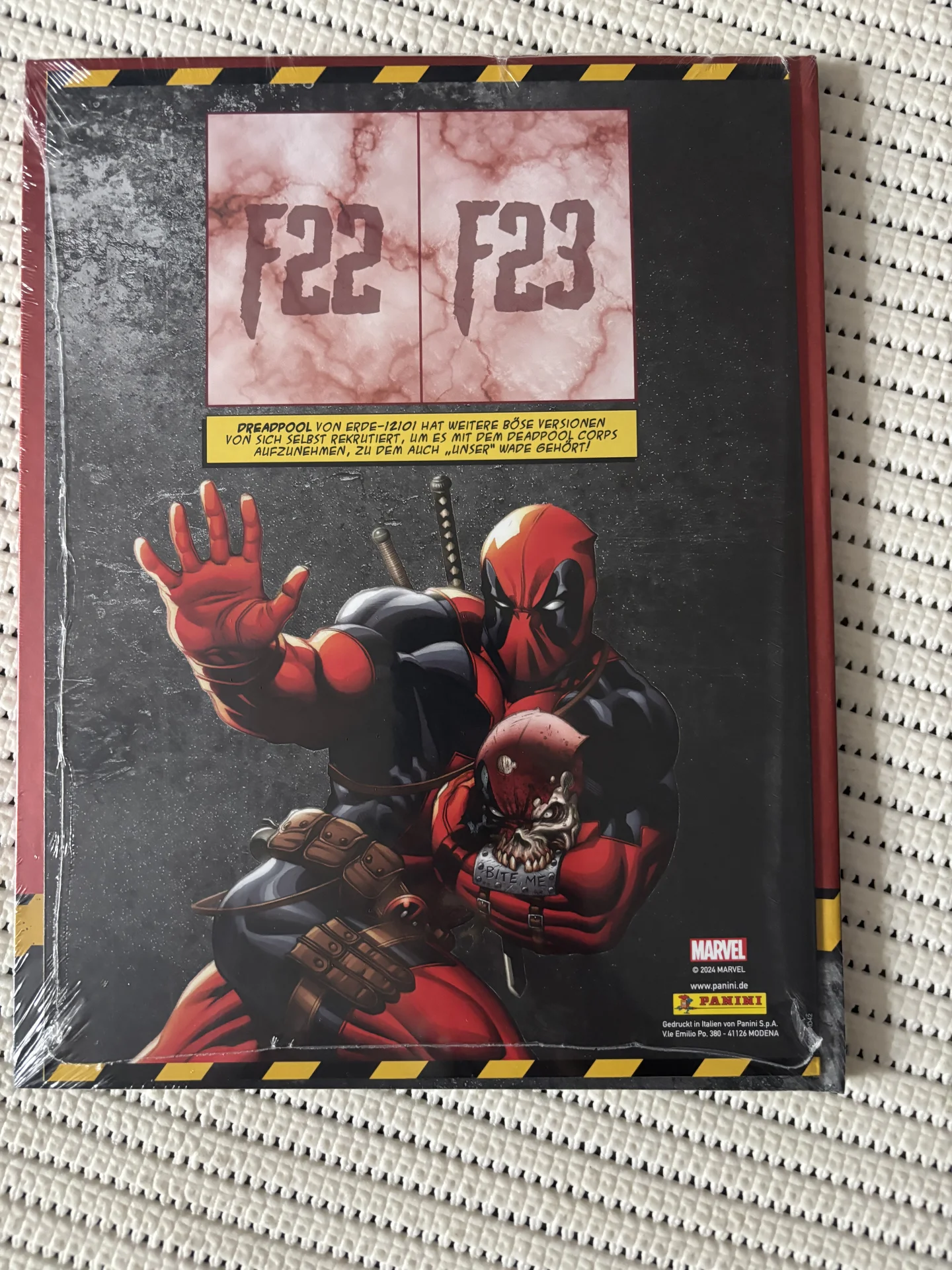 PANINI Marvel. Deadpool - миниатюра 2