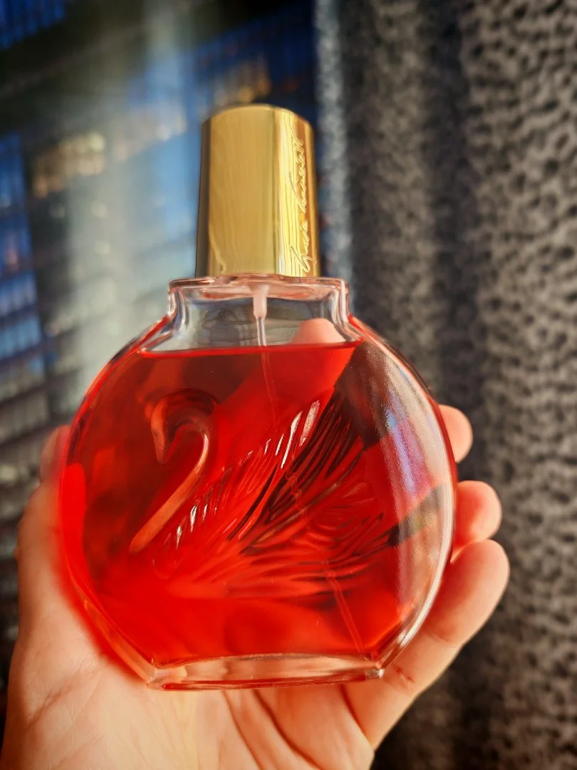 Gloria Vanderbilt Vanderbilt In Red EDP - миниатюра 7