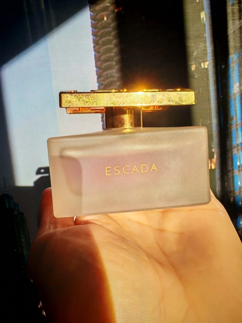 Escada Especially Escada Delicate Notes 2012 год - миниатюра 6