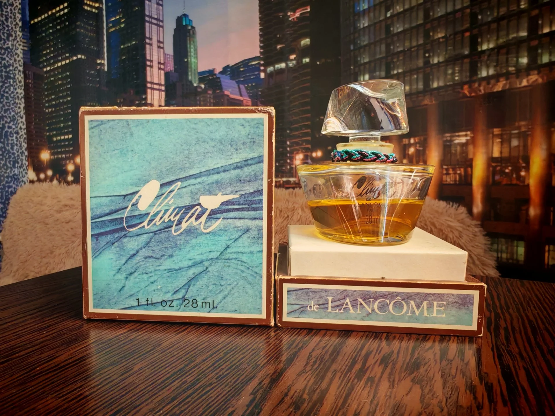 Предлагаю на продажу редкие женские винтажные духи парфюм Climat Lancome . Флакон в светло-голубой к - изображение 1