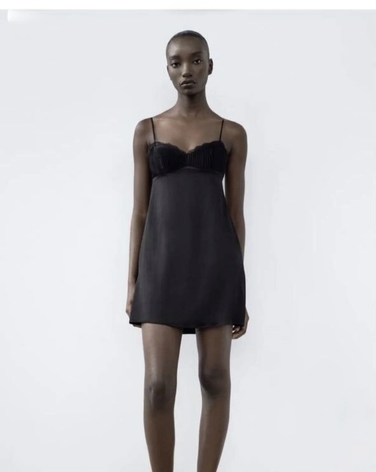 Вечерние Черное платье от Zara в бельевом стиле. - миниатюра 4