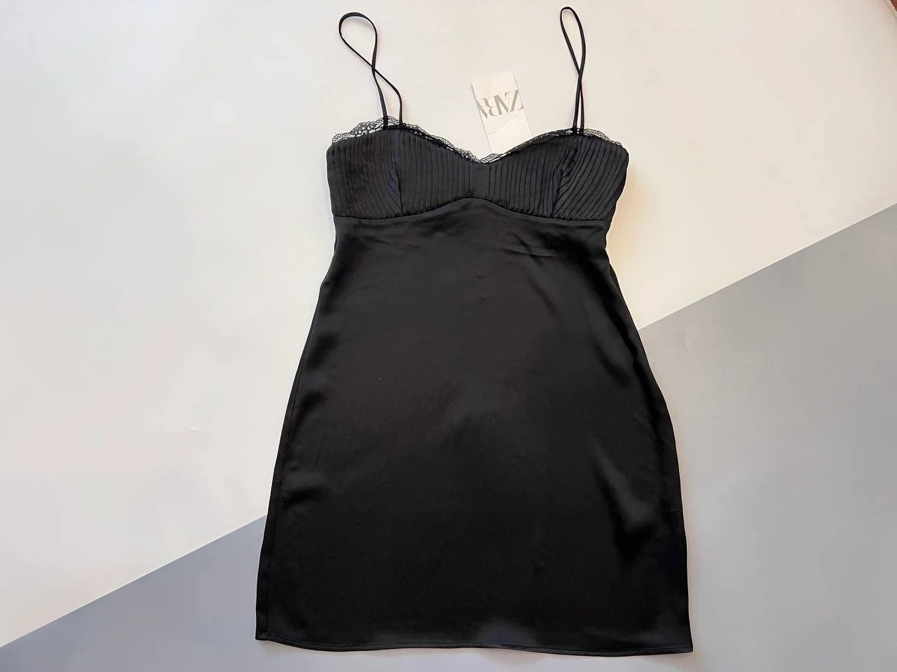 Вечерние Черное платье от Zara в бельевом стиле. - миниатюра 9