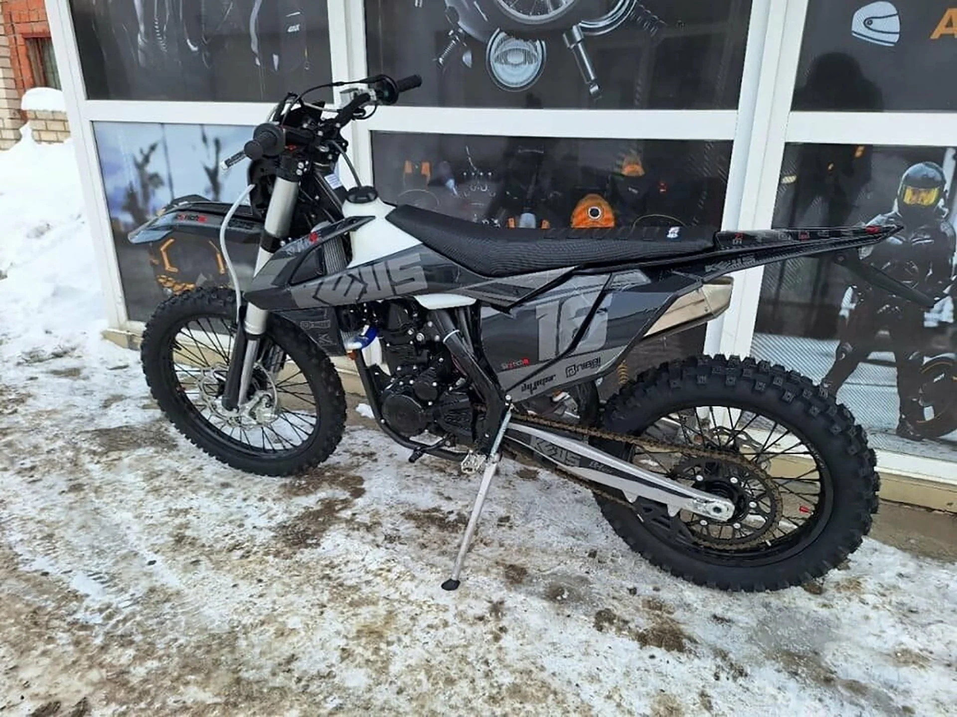 Мотоцикл Kews K16 NB300 21/18 - миниатюра 2