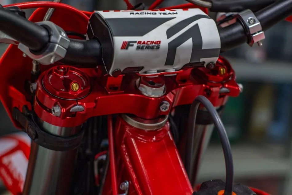 Мотоцикл Эндуро Hasky F6 Racing 175FMN PR300 21/18 - миниатюра 4