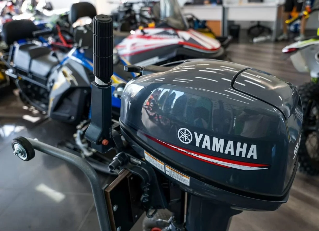Лодочный мотор Yamaha 9,9 GMHS - миниатюра 3