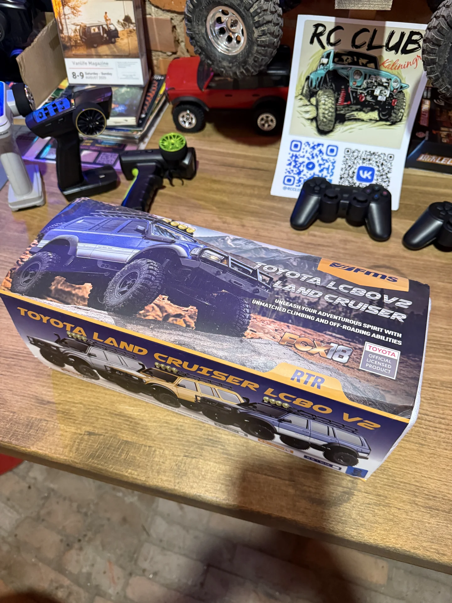 Радиоуправляемая модель Fms fcx18 Land Cruiser LC8 - миниатюра 3