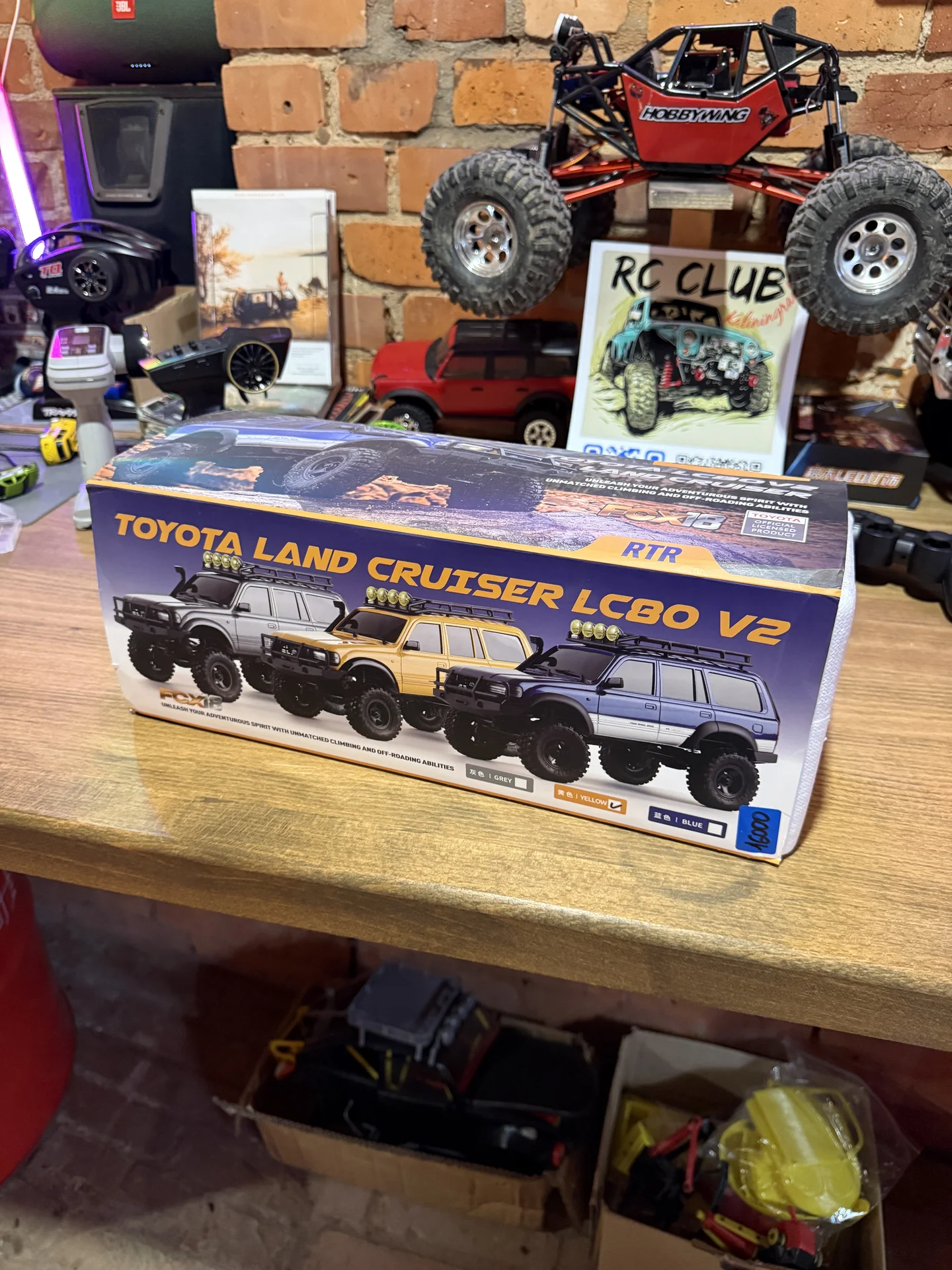 Радиоуправляемая модель Fms fcx18 Land Cruiser LC8 - миниатюра 4