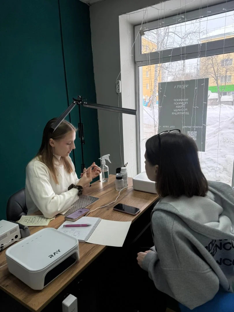 Курс "Маникюр с нуля: старт в профессию - миниатюра 2