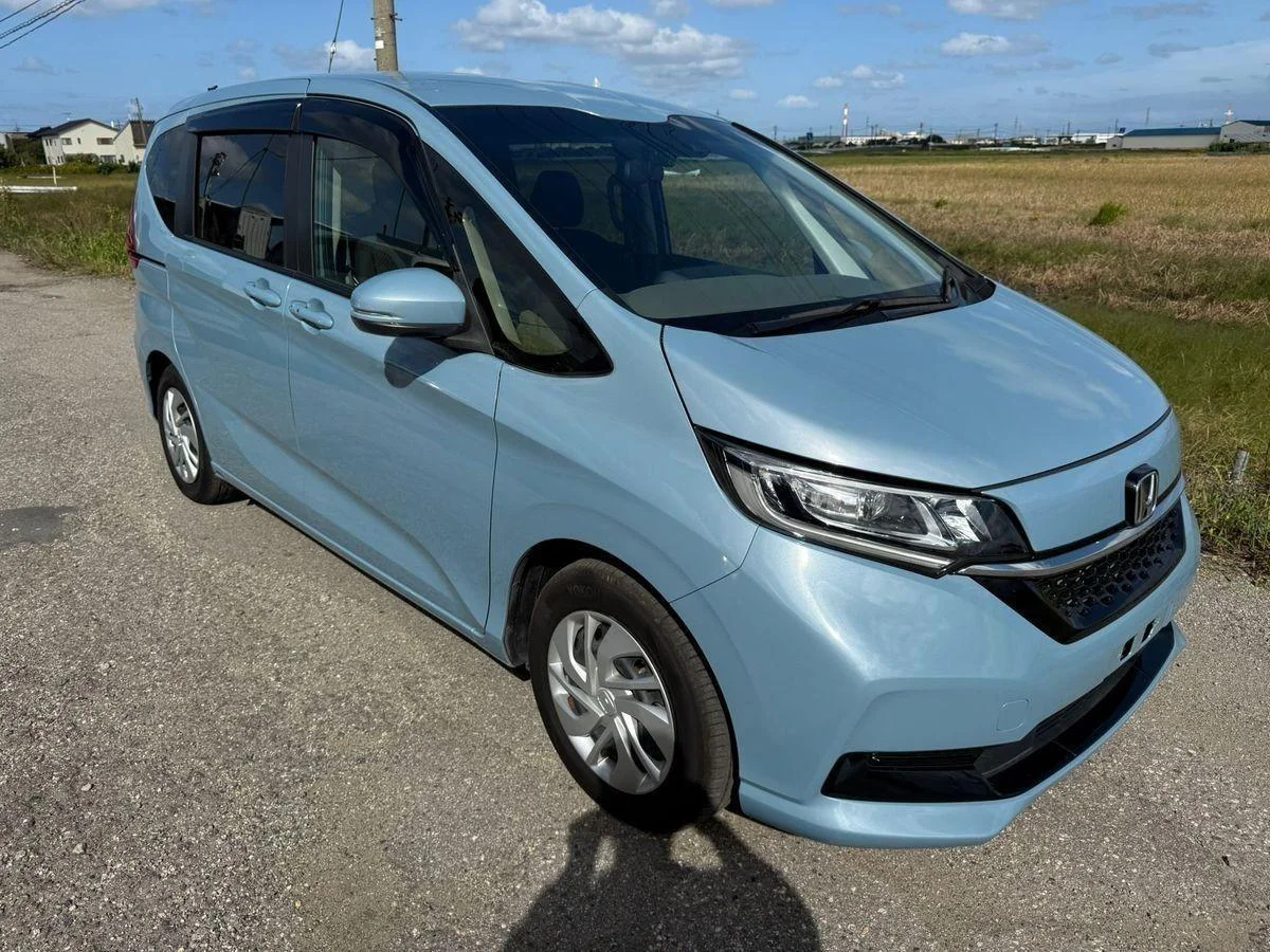 Honda Freed, 2022 г., комплектация G, 1.5 л / 129 л.с., передний привод. - изображение 1