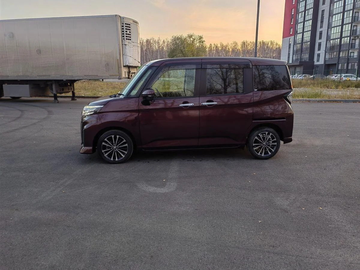 Toyota Roomy 1.0 л, 98 л.с., 2021 г.в топовой комплектации G-T - миниатюра 5
