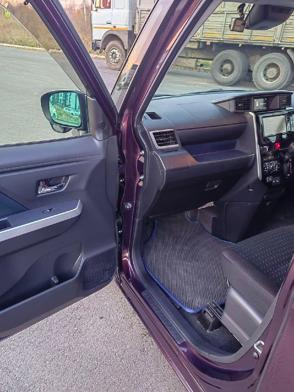 Toyota Roomy 1.0 л, 98 л.с., 2021 г.в топовой комплектации G-T - миниатюра 14