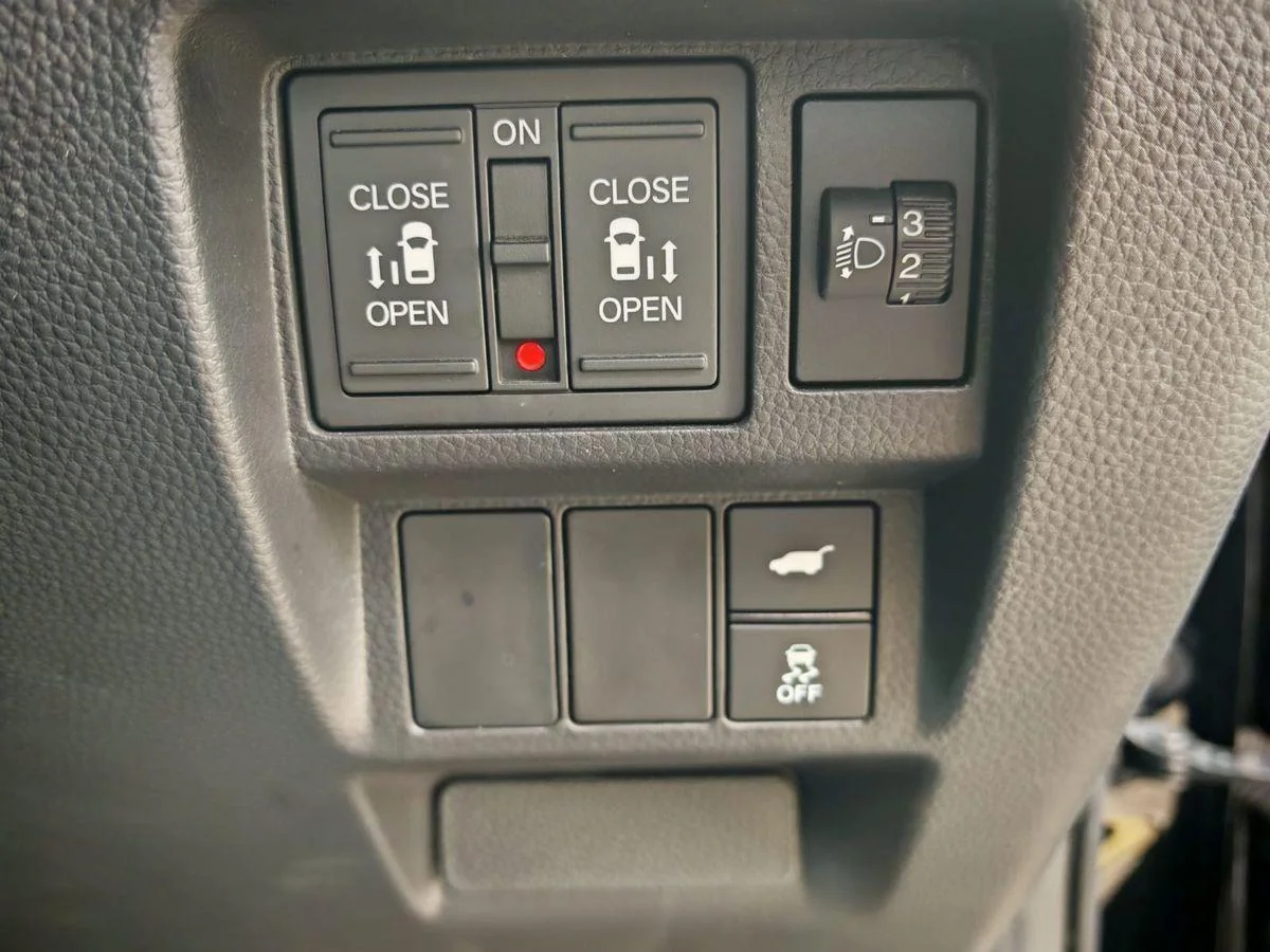 Honda Stepwgn Spadaв кузове RP6 2022г  1.5 л (150 л.с.) передний привод - миниатюра 14