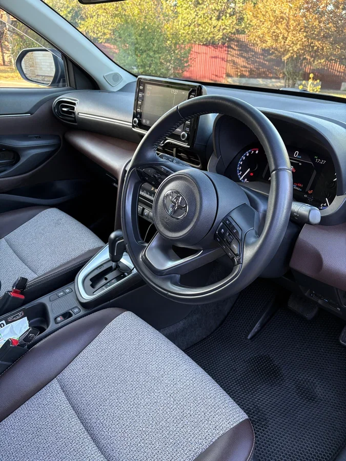Toyota Yaris Cross, 2023 г. 1.5 л (120 л.с.) 2WD - миниатюра 11