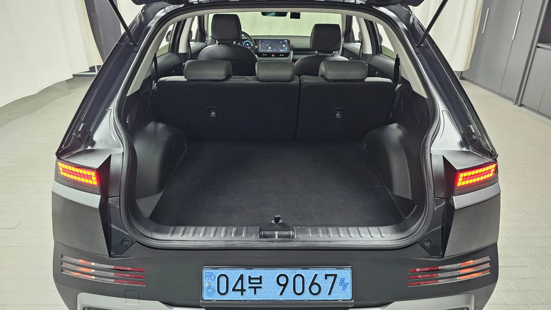 Hyundai Ioniq 5 - миниатюра 7