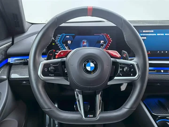 BMW M5 - миниатюра 6