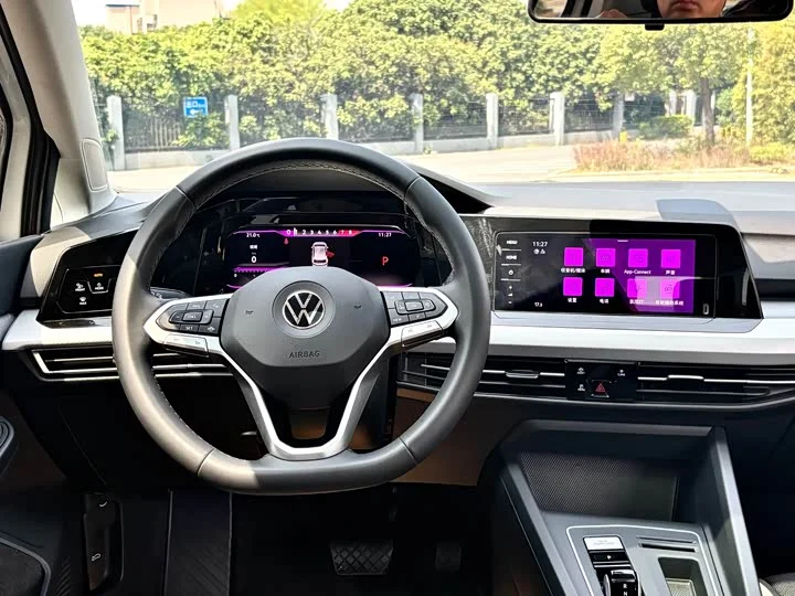Volkswagen Golf Pro - миниатюра 8