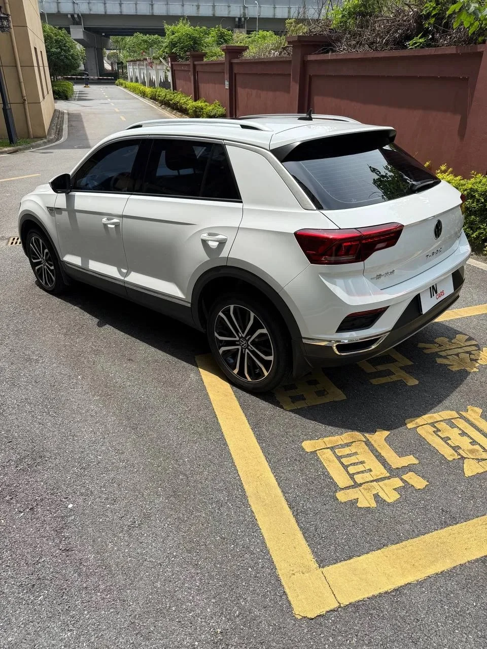 Volkswagen T-Roc - миниатюра 4