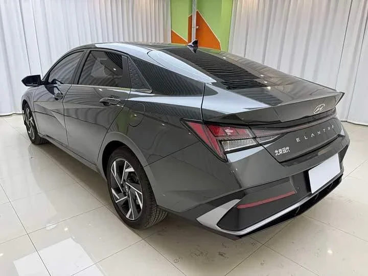 Hyundai Elantra - миниатюра 3