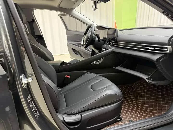 Hyundai Elantra - миниатюра 9