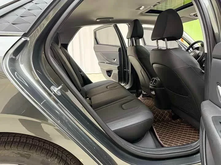 Hyundai Elantra - миниатюра 11