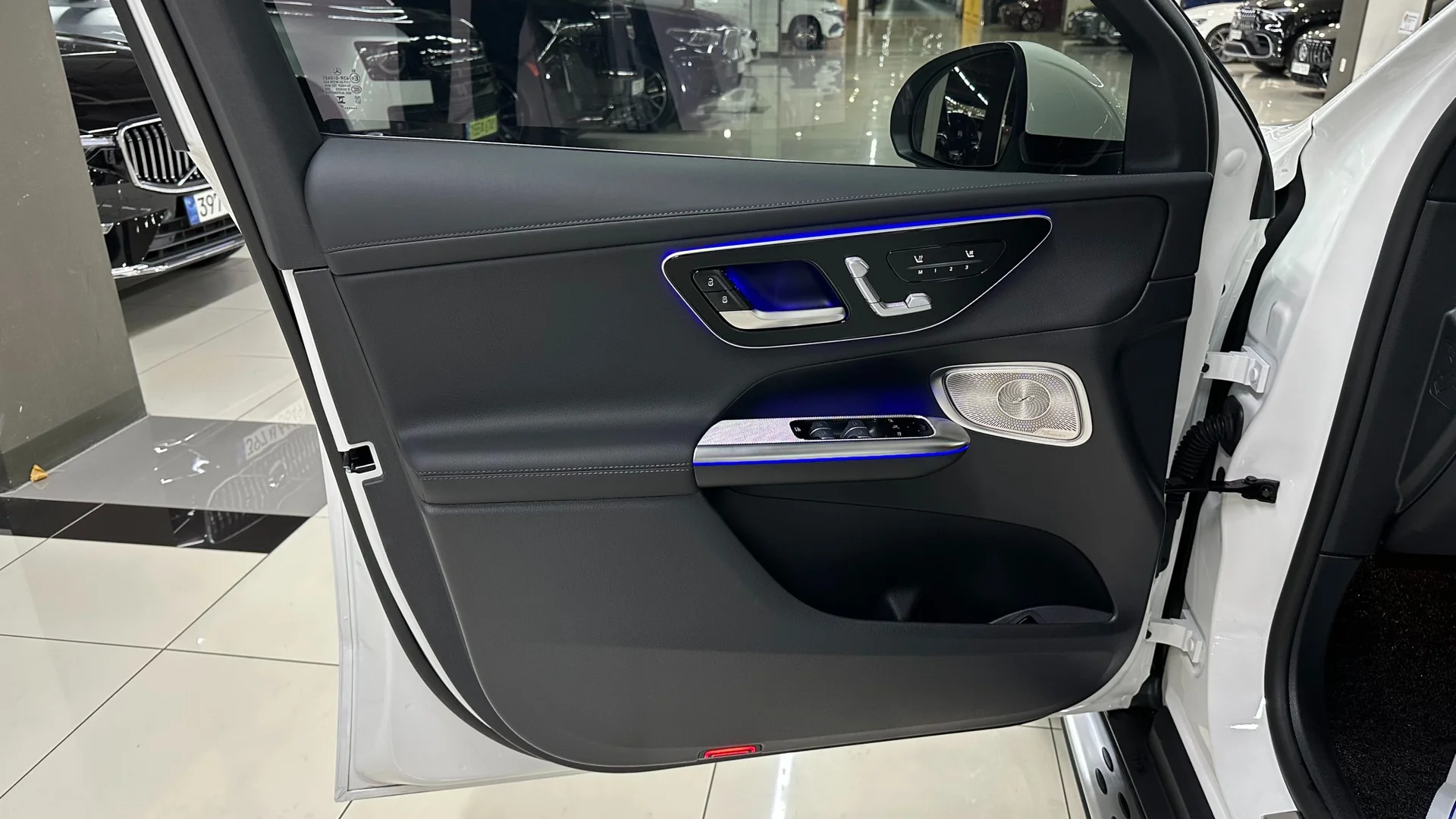 Mercedes Benz GLC - миниатюра 9