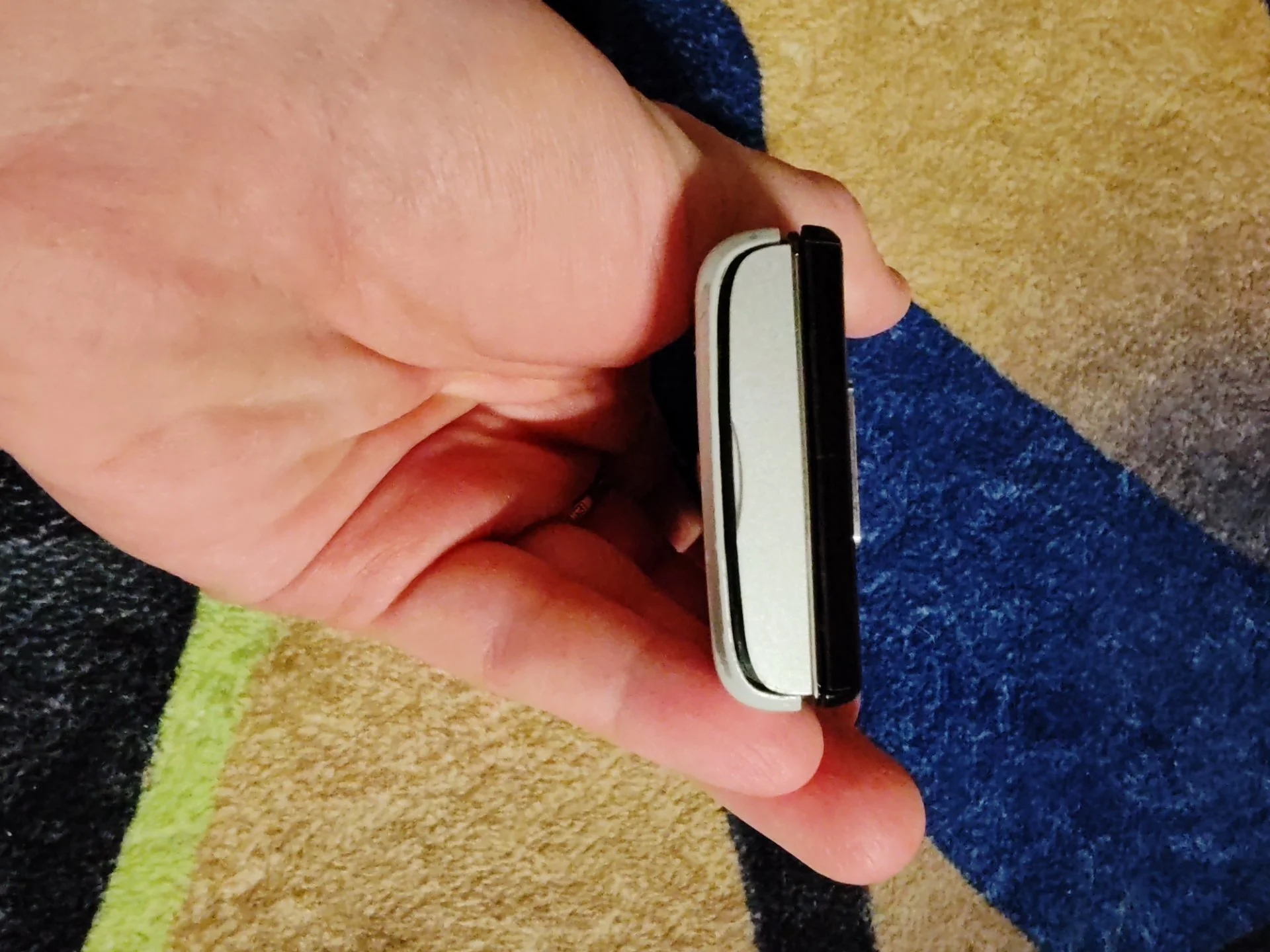 Sony Ericsson Hazel J20i - миниатюра 8
