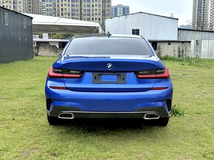 BMW 320i - миниатюра 4