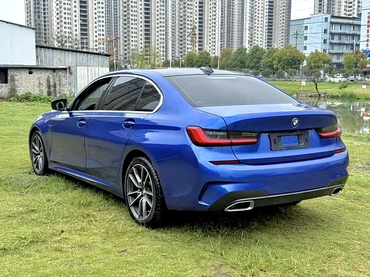 BMW 320i - миниатюра 7