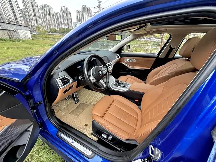 BMW 320i - миниатюра 9