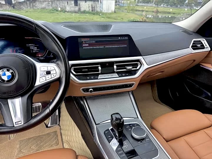 BMW 320i - миниатюра 14