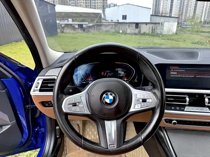 BMW 320i - миниатюра 16