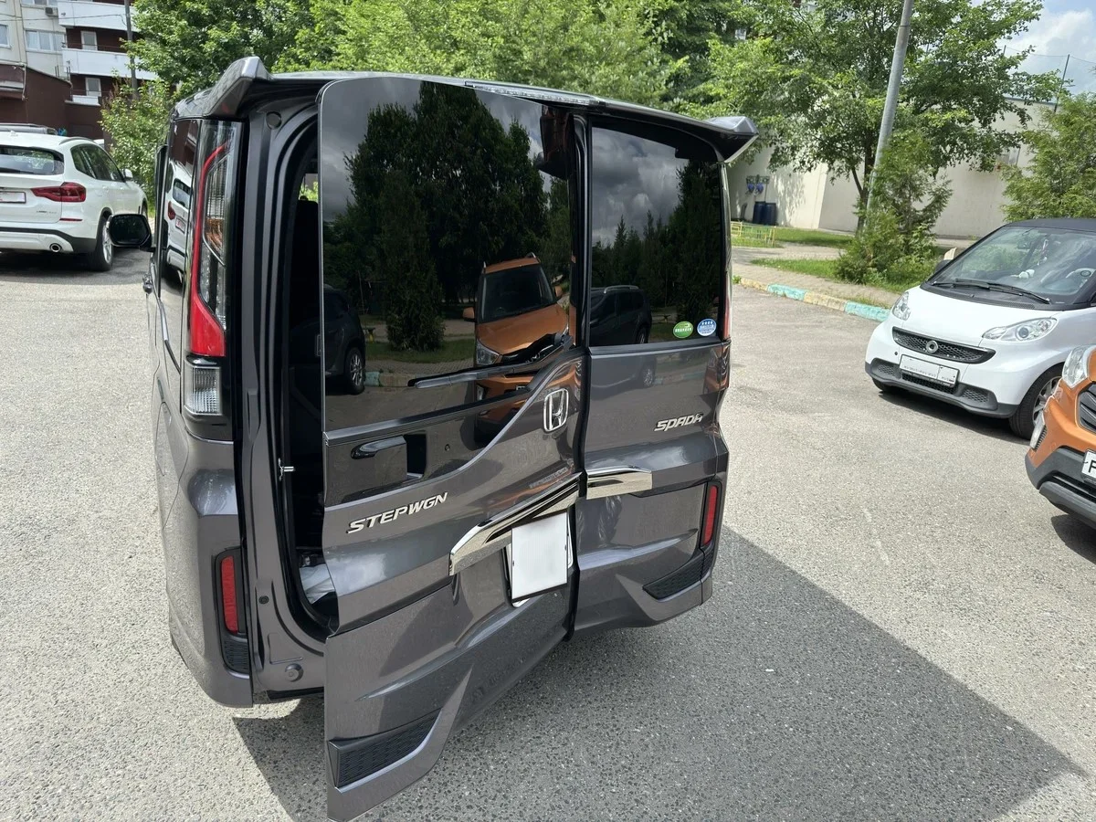 Honda StepWagon SPADA - миниатюра 5