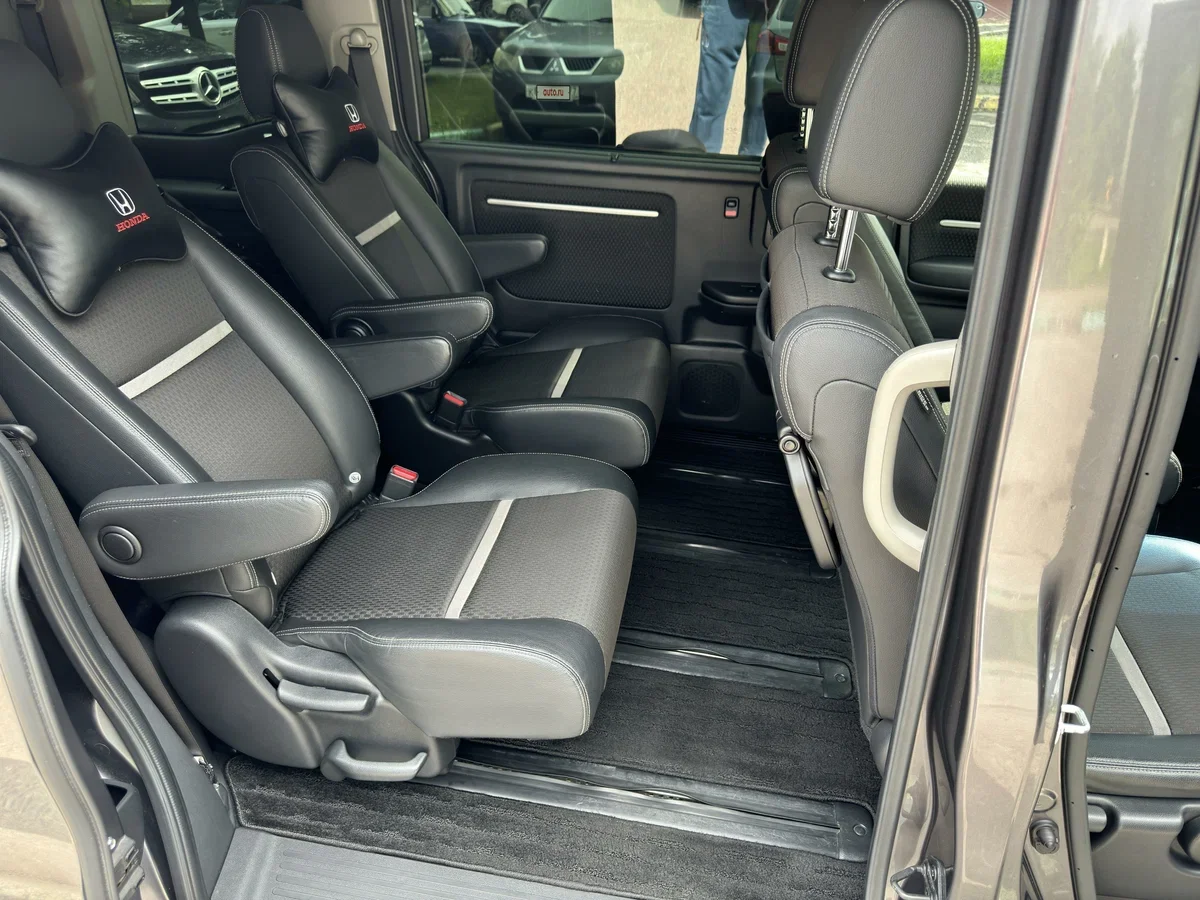 Honda StepWagon SPADA - миниатюра 12