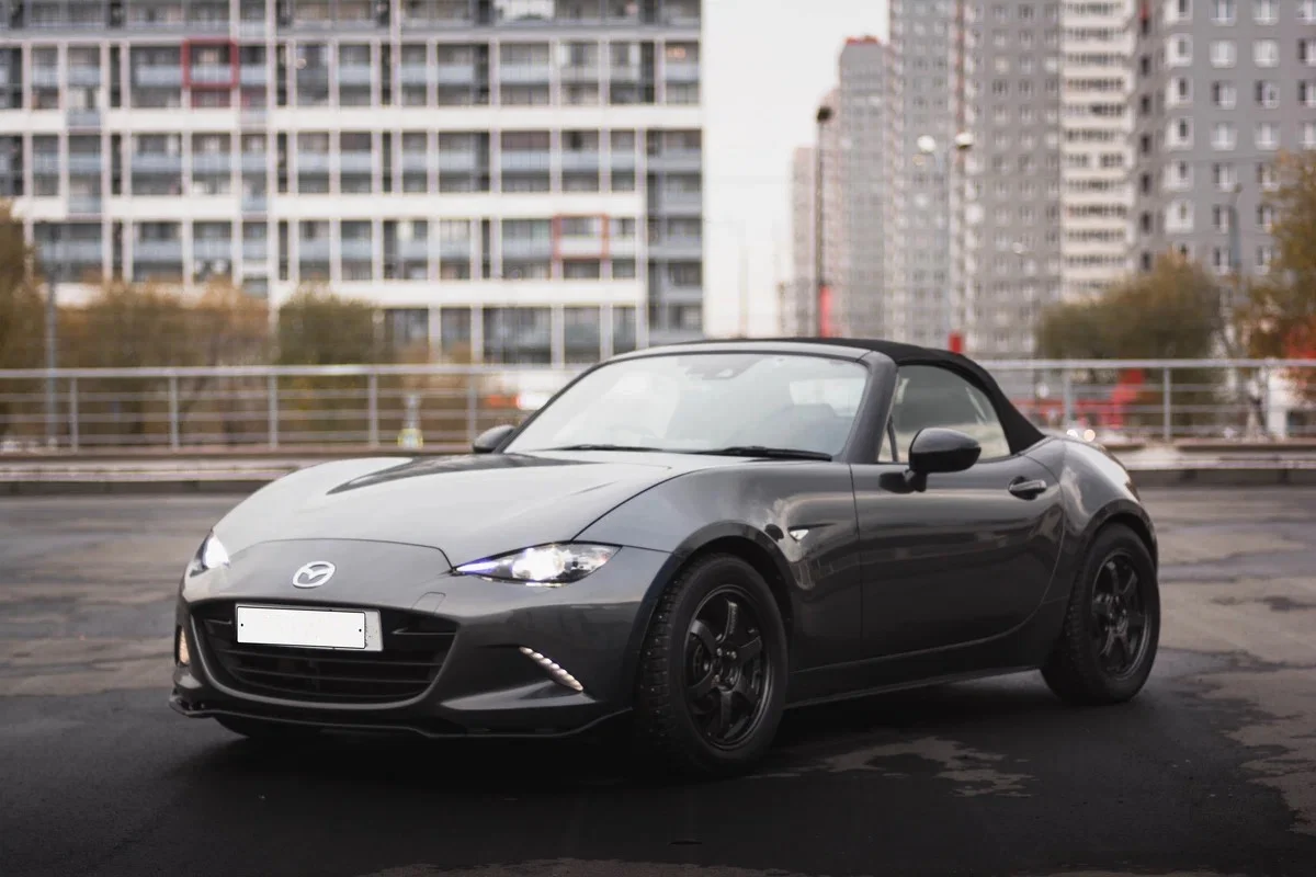 Mazda Roadster 1.5 МКПП - изображение 1