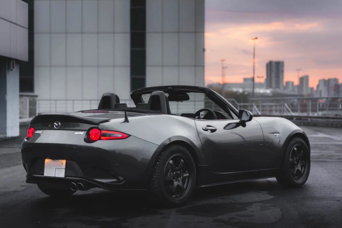 Mazda Roadster 1.5 МКПП - миниатюра 7