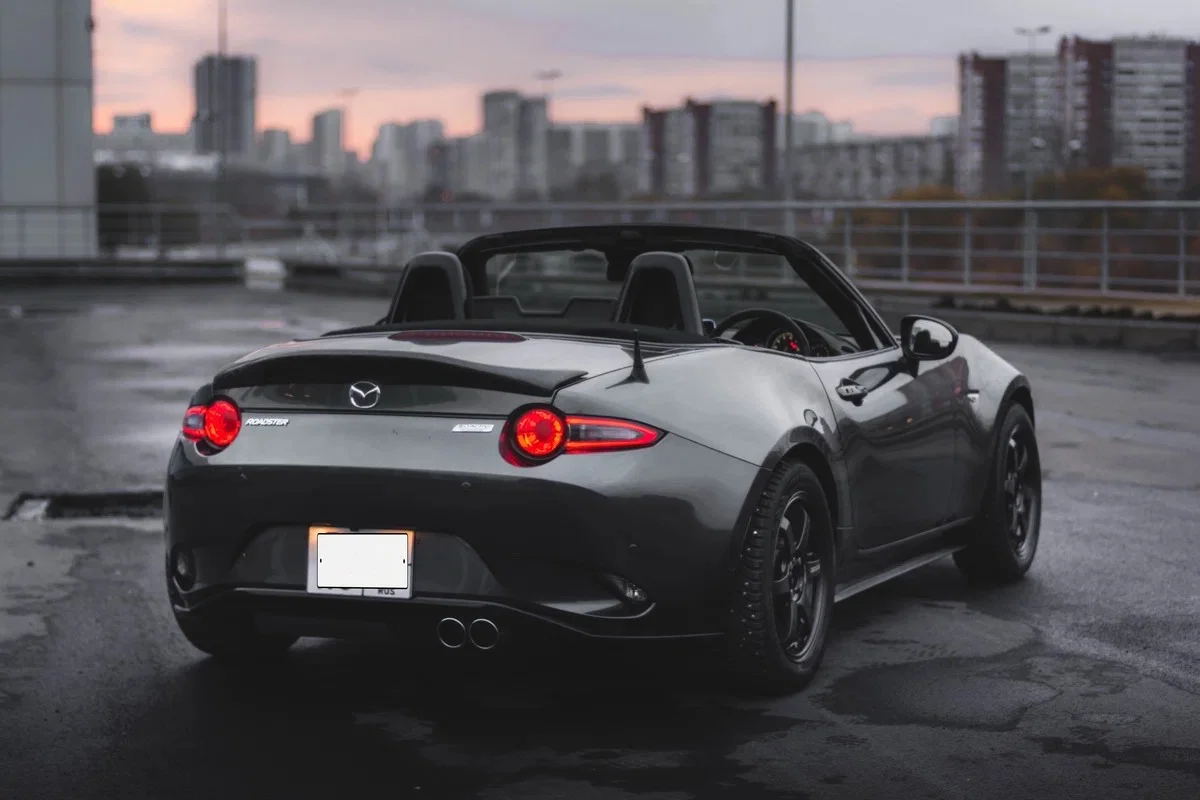 Mazda Roadster 1.5 МКПП - миниатюра 8