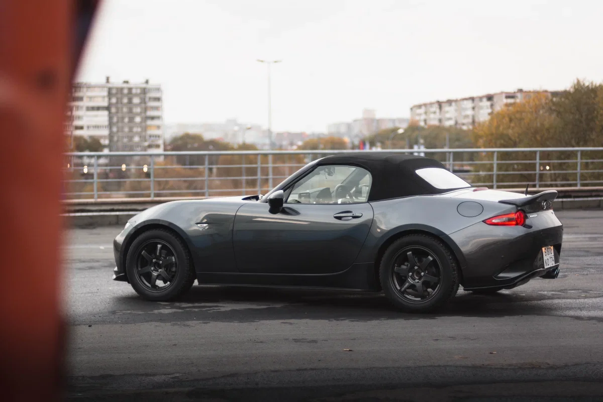 Mazda Roadster 1.5 МКПП - миниатюра 10