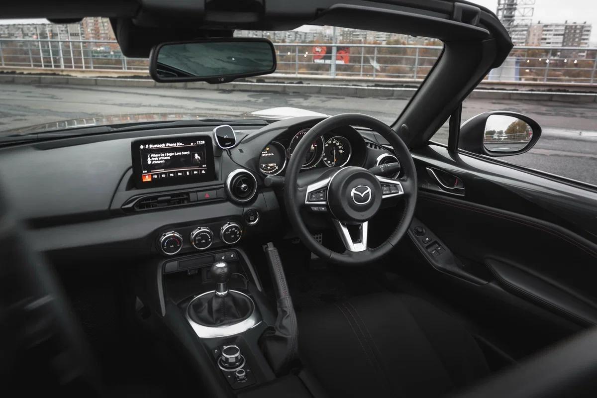 Mazda Roadster 1.5 МКПП - миниатюра 19