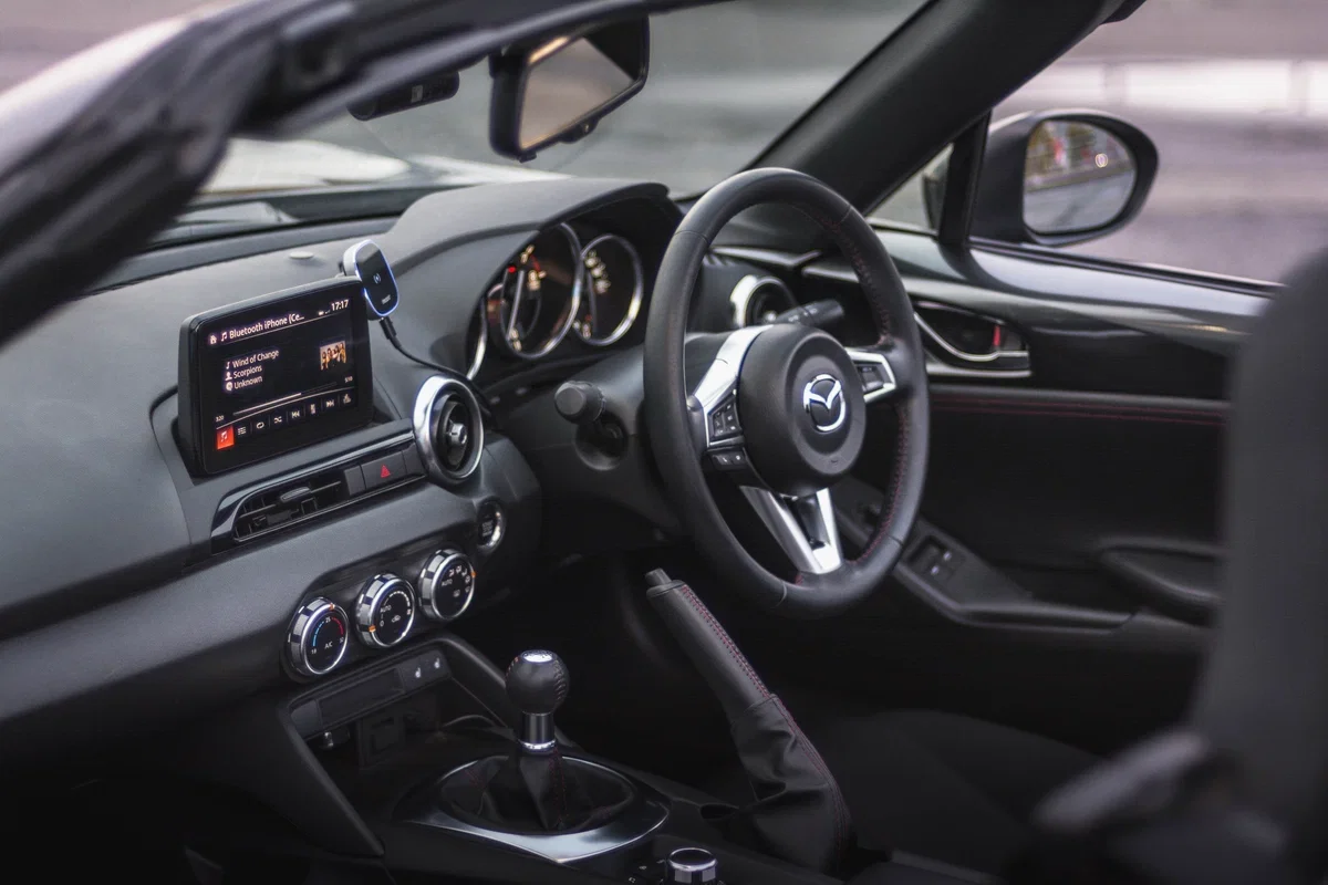 Mazda Roadster 1.5 МКПП - миниатюра 21